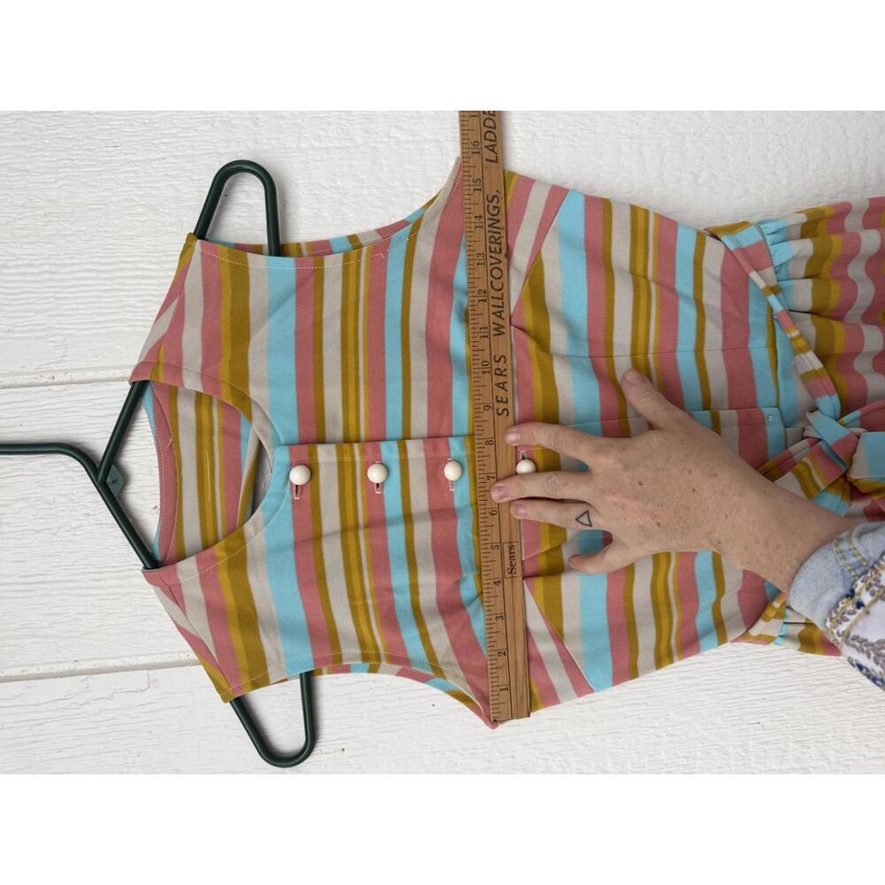 Vintage Sleeveless Striped Dress with Button Front and Pockets - Picture 3 of 5